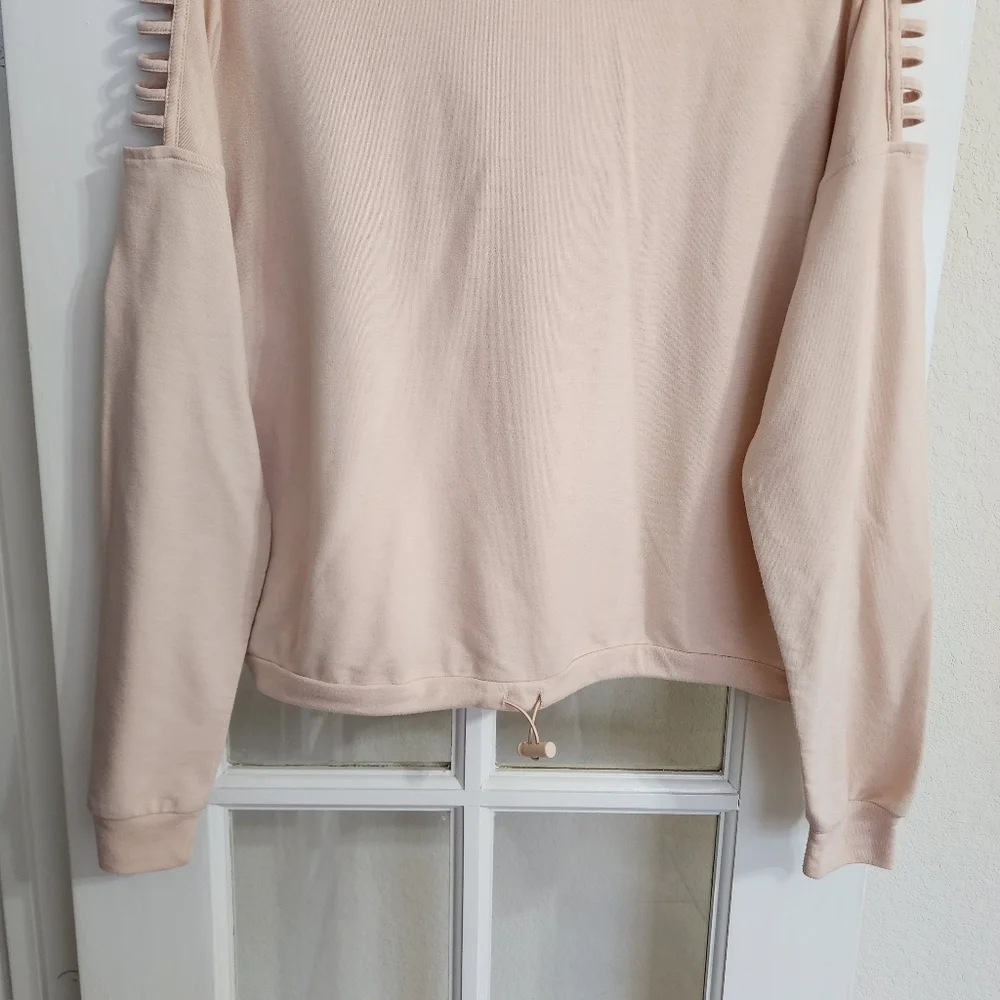 Forever 21 Peachy Pink Cropped Hoodie Ladder Cutout Shoulders Small